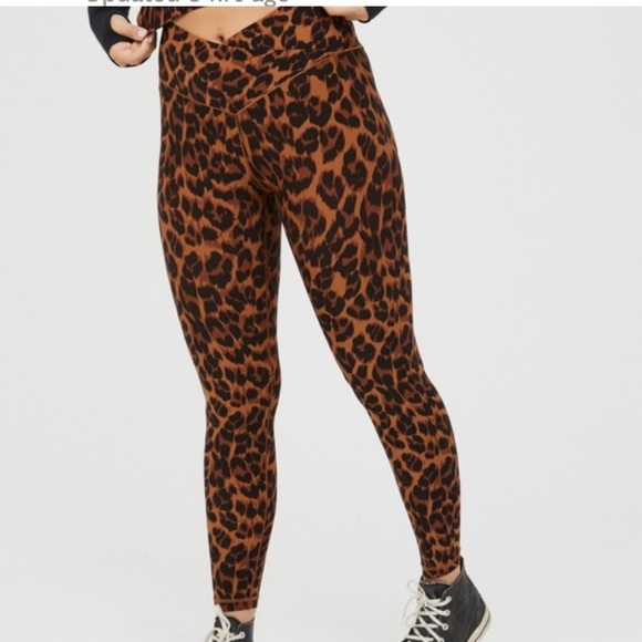 ♥️… Offline Aerie Leopard Leggings - Picture 3 of 3